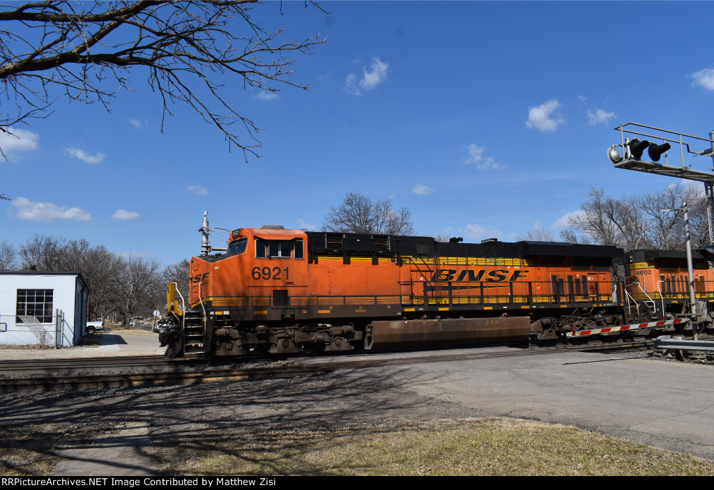 BNSF 6921